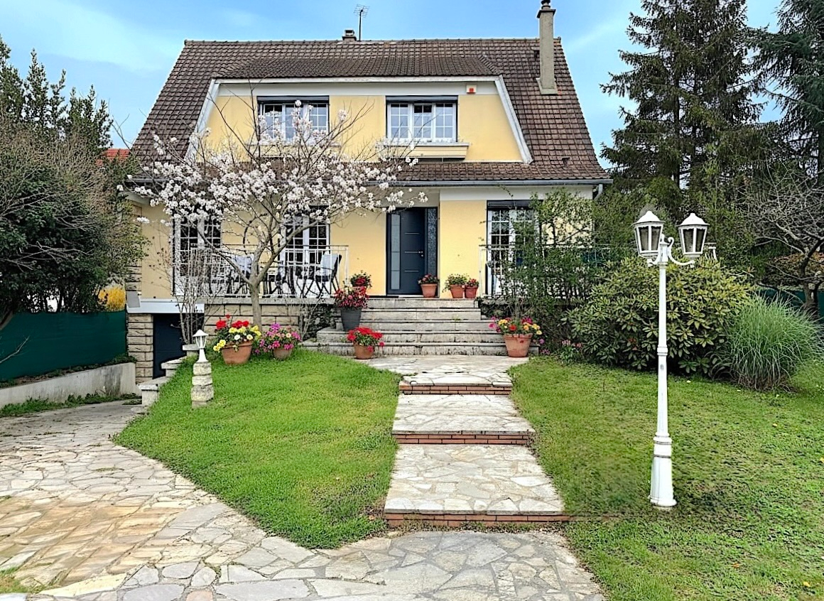 Maison 8 pieces HERBLAY SUR SEINE