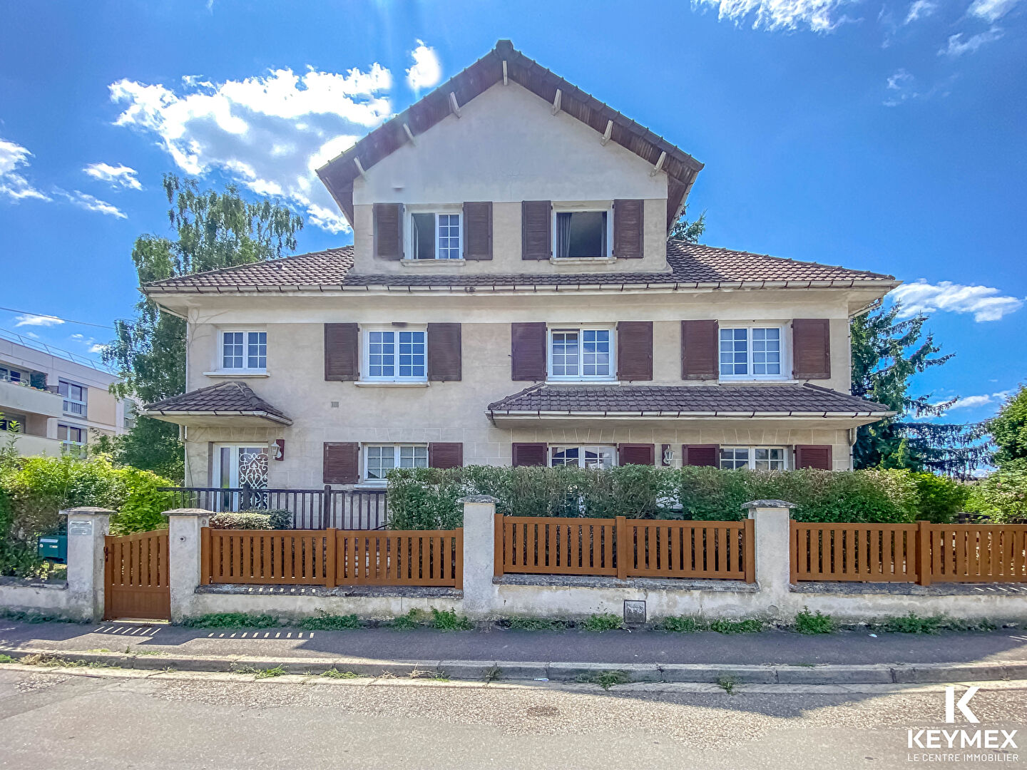 Maison 8 pieces CORMEILLES EN PARISIS