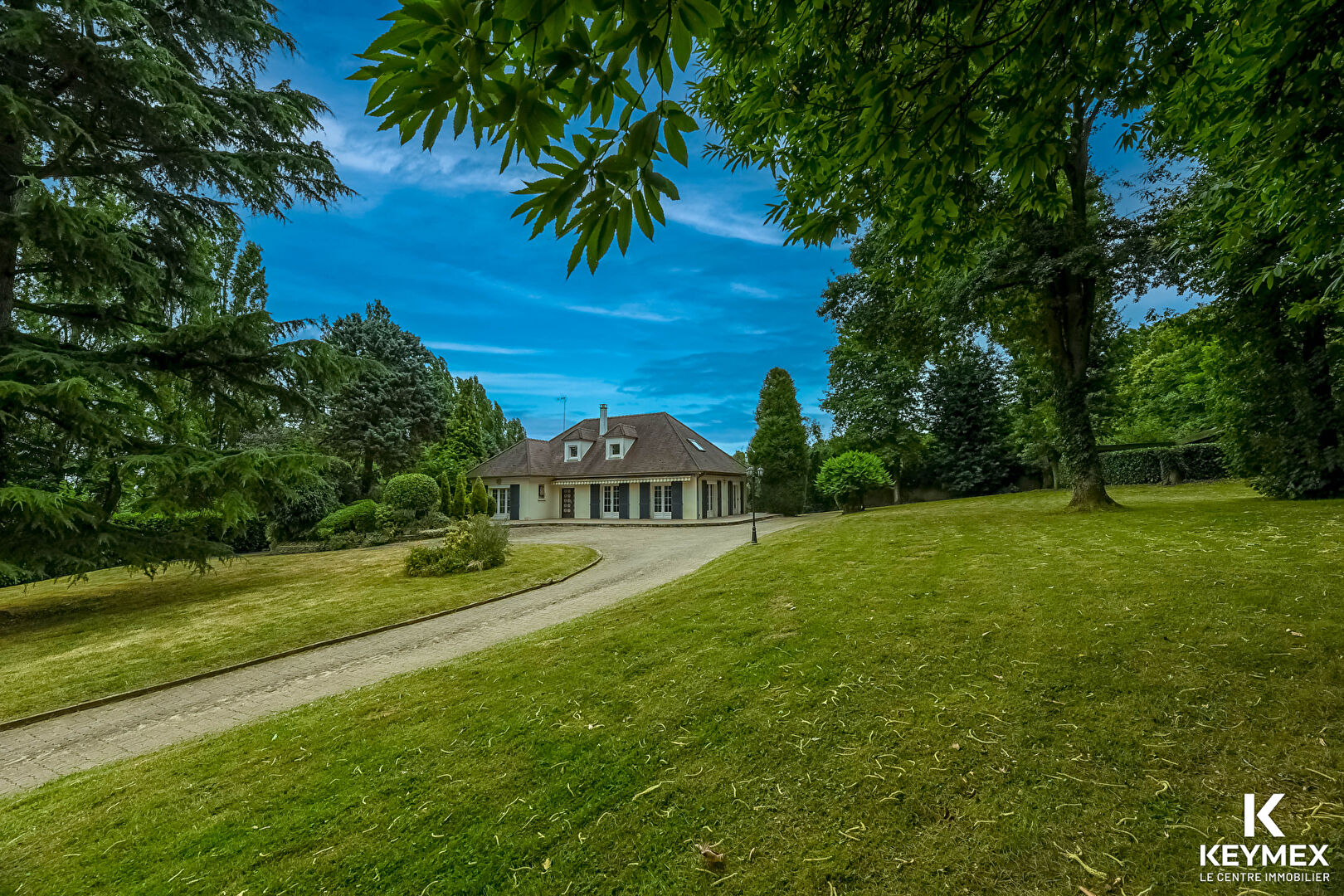 Maison 9 pieces TAVERNY