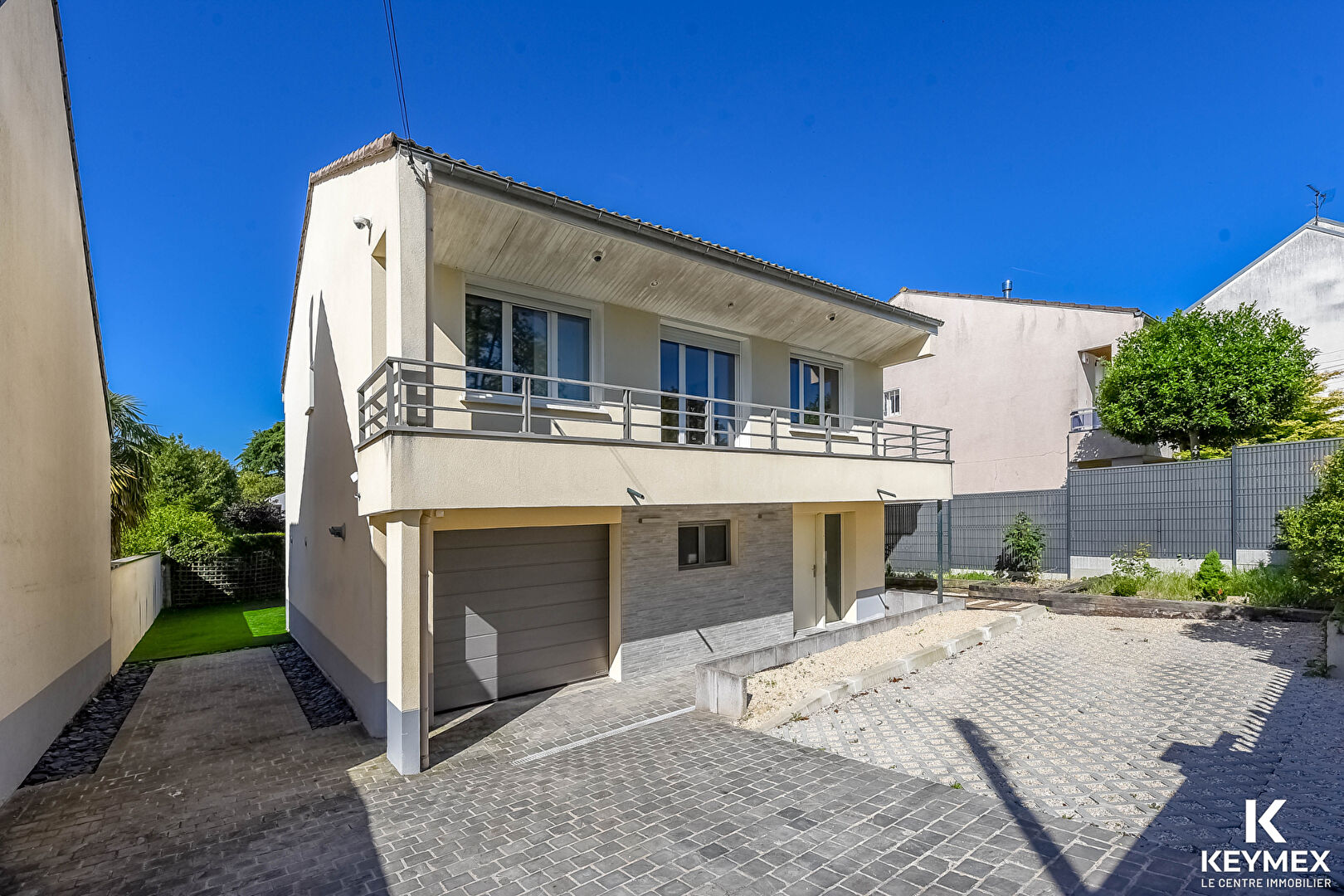 Maison 8 pieces CORMEILLES EN PARISIS