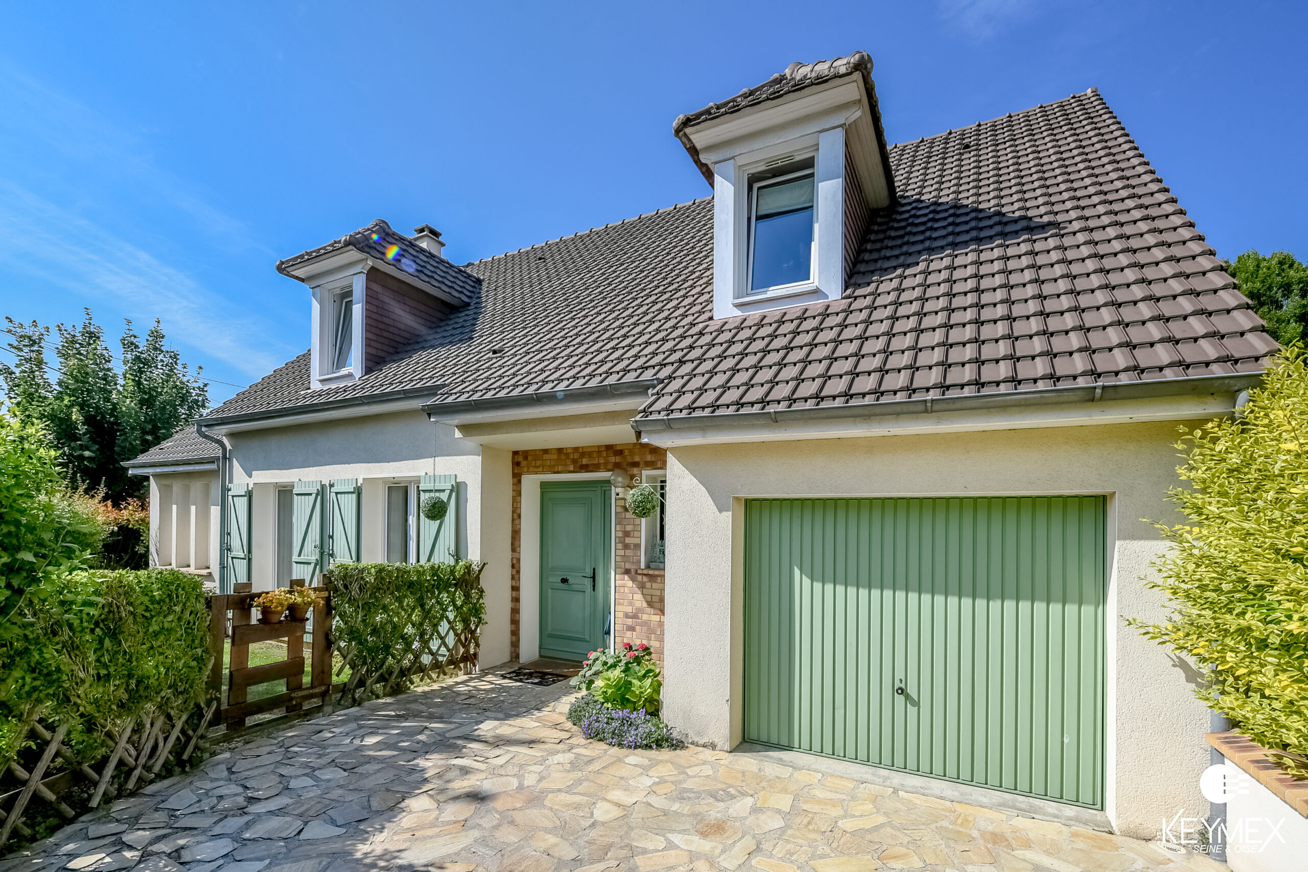 Bien de M et Mme LABBÉ