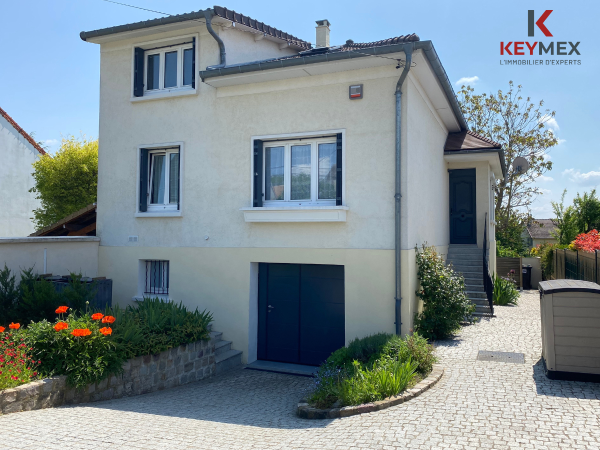 Bien de M & Mme Danis.