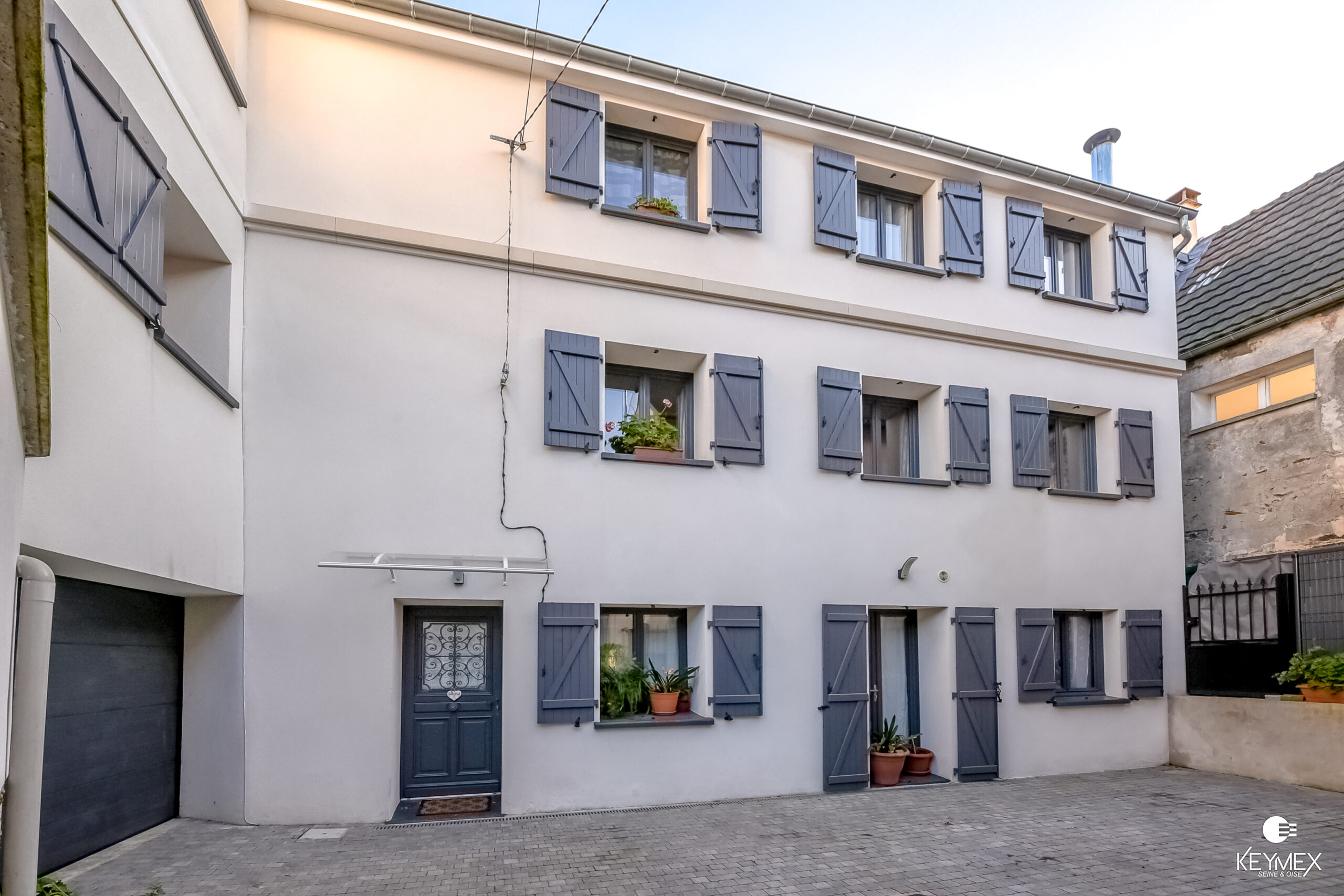 Bien de Monsieur et madame Cordeiro