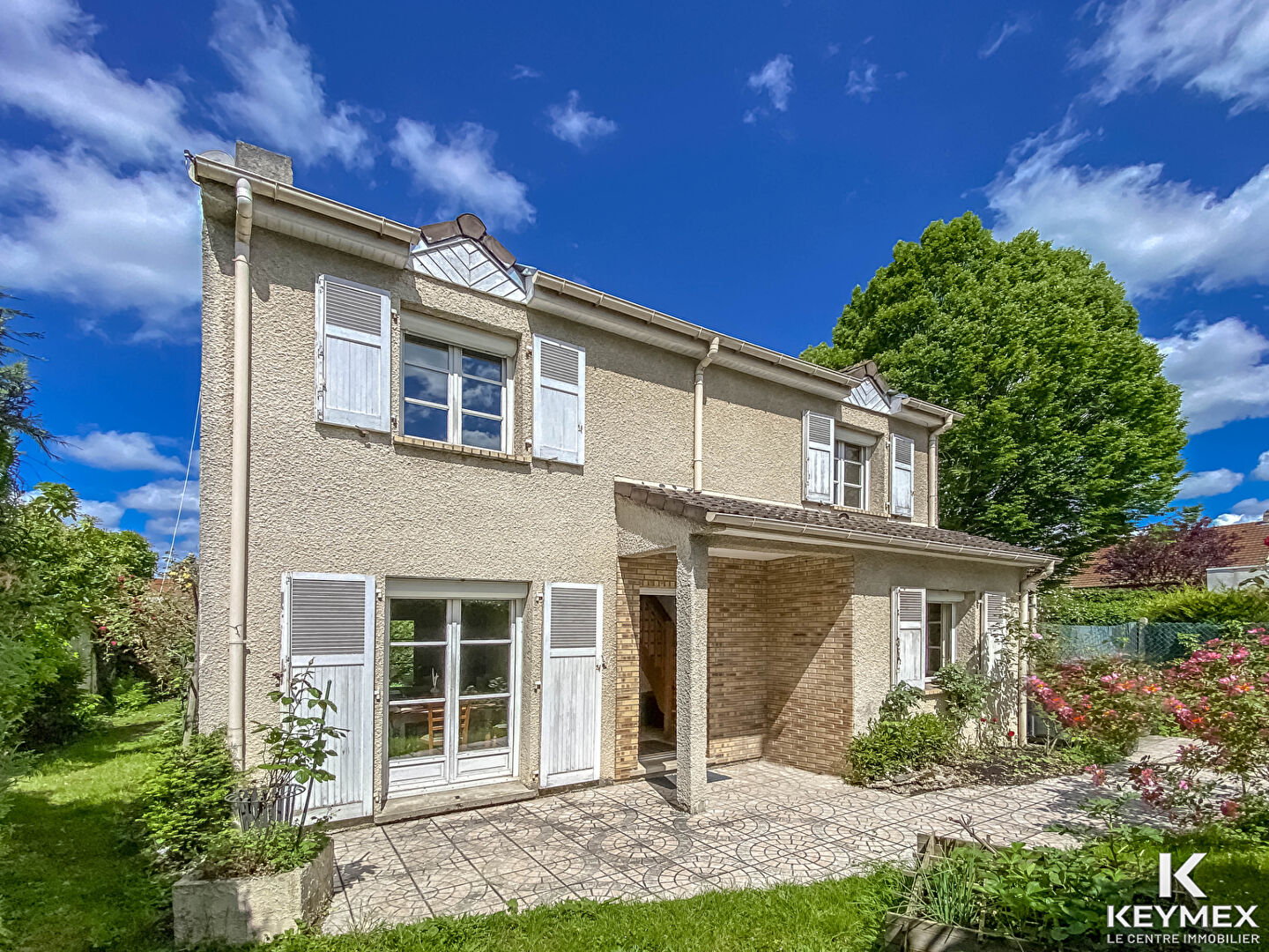 Bien de M et madame Lagarde