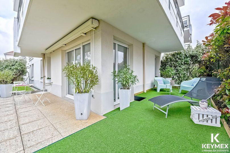 Bien de M Lebrequier et madame Gawel